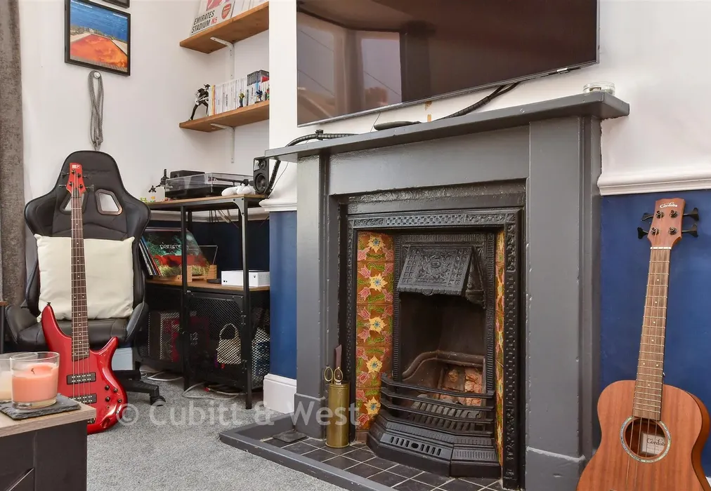 Internal Lifestyle Photograph - Buckingham Street, Brighton, East Sussex - Wards of Kent