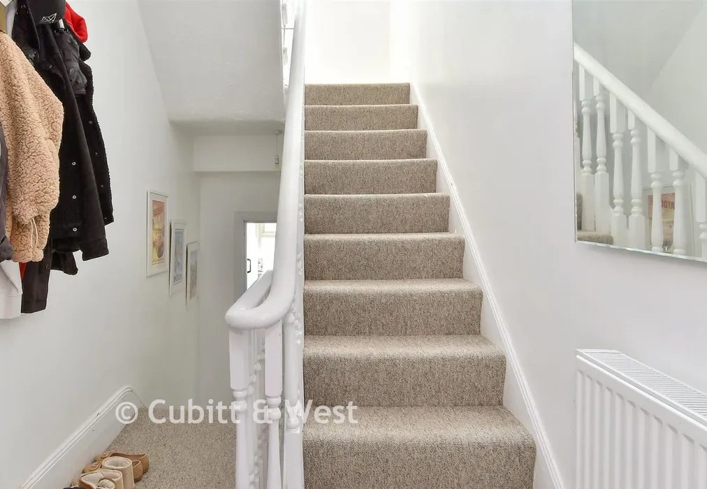 Landing - Buckingham Street, Brighton, East Sussex - Wards of Kent
