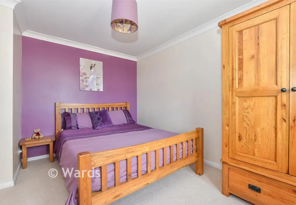 Bedroom 1 - Hopes Grove, High Halden, Kent - Wards of Kent