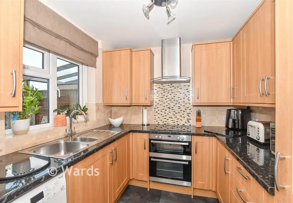 Kitchen - Hopes Grove, High Halden, Kent - Wards of Kent
