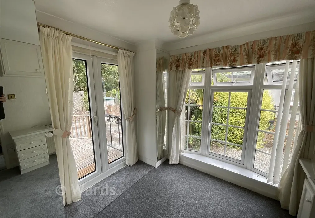 Bedroom 1 - Station Road, Nettlestead, Maidstone, Kent - Wards of Kent