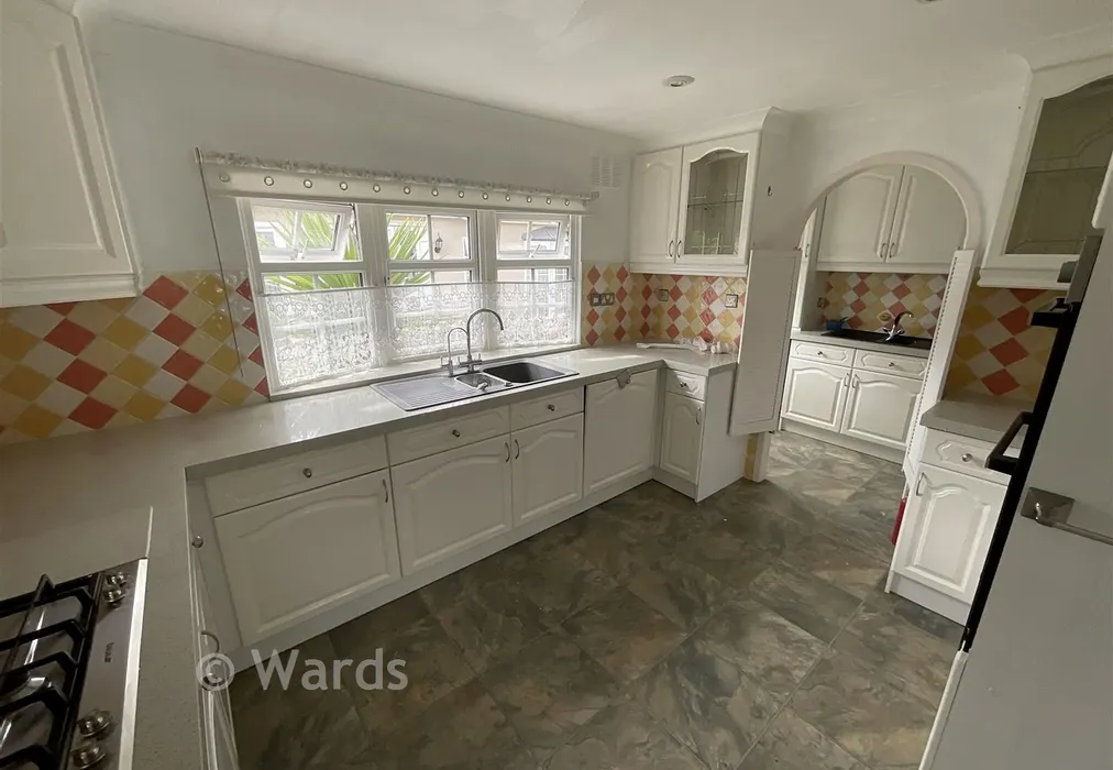 Kitchen Area - Station Road, Nettlestead, Maidstone, Kent - Wards of Kent