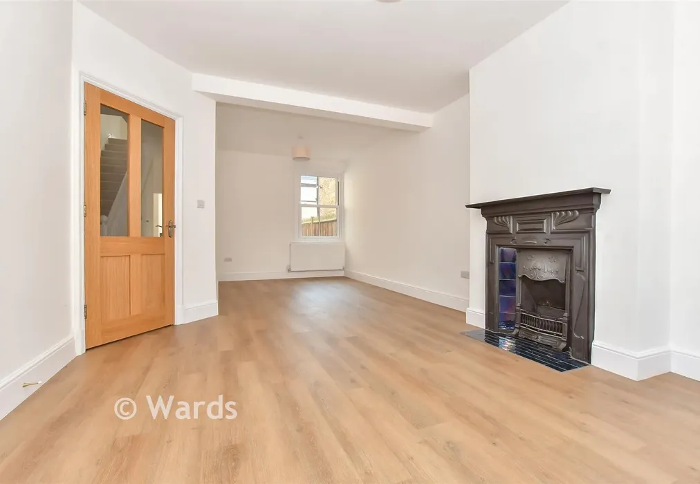 Lounge - Stanhope Road, Deal, Kent - Wards of Kent