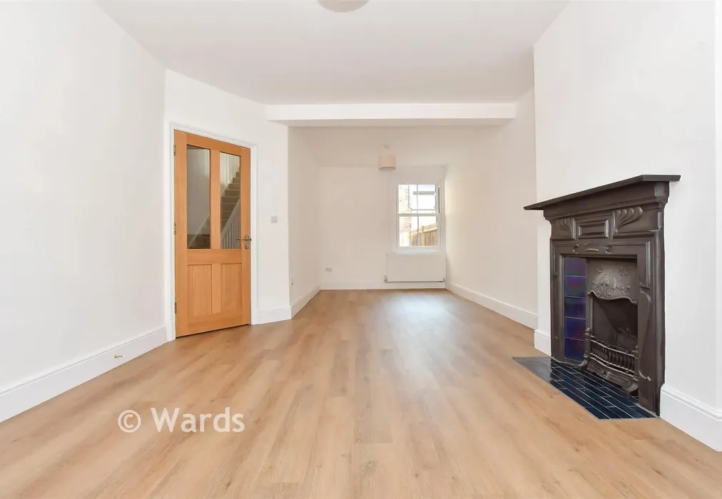 Lounge - Stanhope Road, Deal, Kent - Wards of Kent