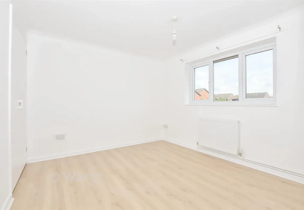 Internal Lifestyle Photograph - Gassons Road, Snodland, Kent - Wards of Kent