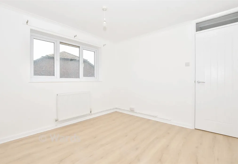 Internal Lifestyle Photograph - Gassons Road, Snodland, Kent - Wards of Kent