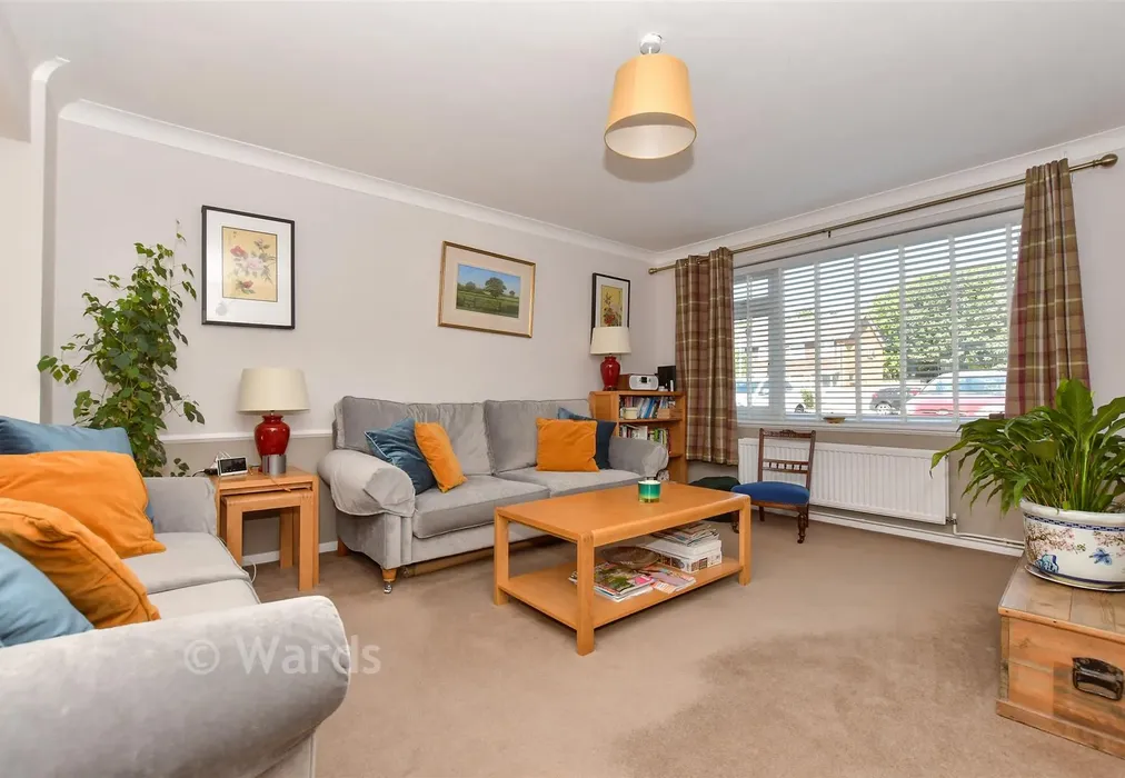 Lounge - Haywards Close, Deal, Kent - Wards of Kent