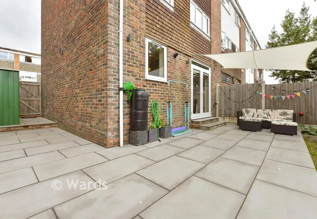 Patio / Decking - Chalcroft Road, Folkestone, Kent - Wards of Kent