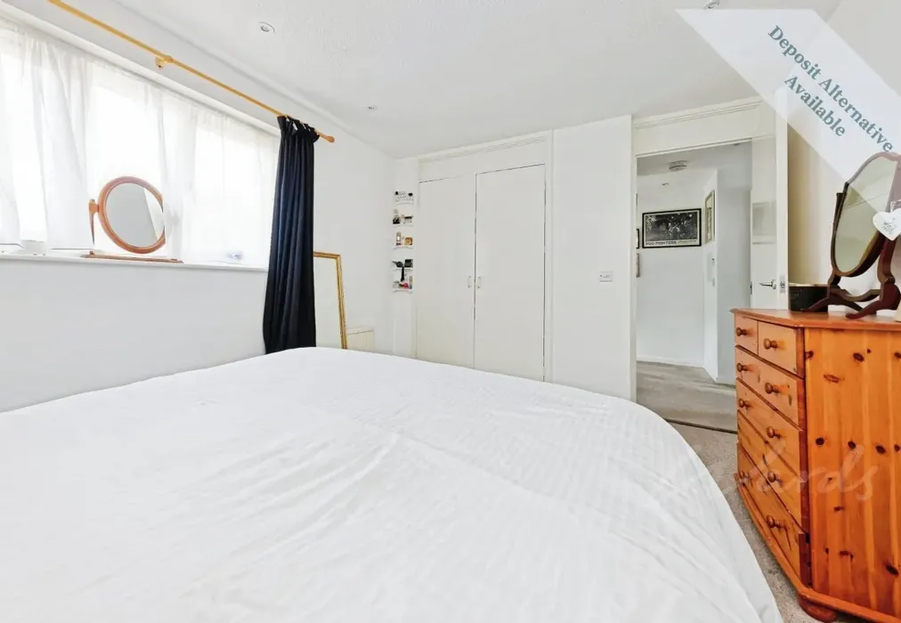Bedroom - Sevastopol Place Canterbury CT1 - Wards of Kent