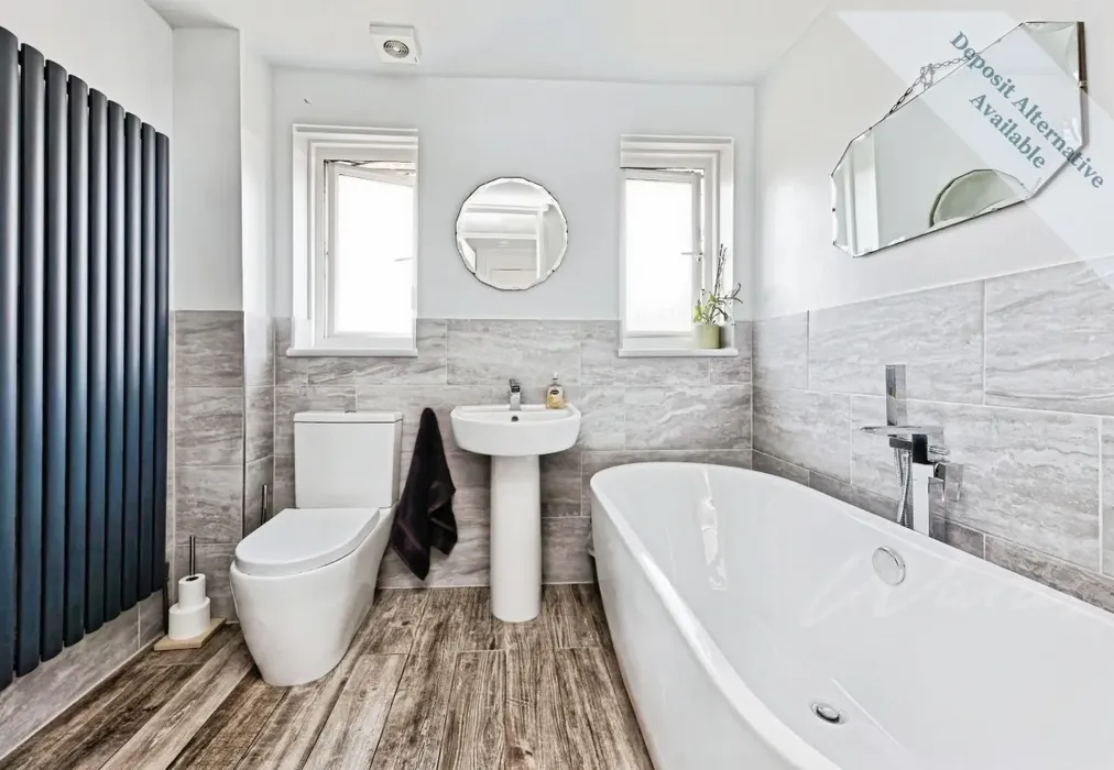 Bathroom - Sevastopol Place Canterbury CT1 - Wards of Kent