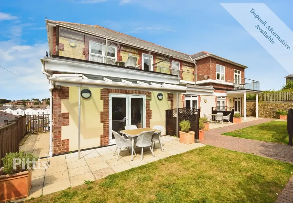  - Crescent Road Shanklin PO37 - Wards of Kent