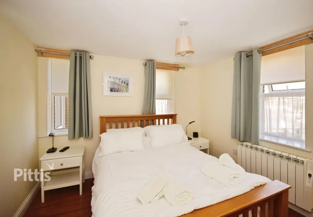  - Crescent Road Shanklin PO37 - Wards of Kent