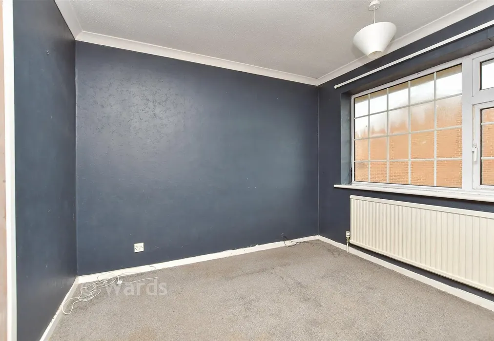 Bedroom 2 - Beach Approach, Warden Bay, Kent - Wards of Kent