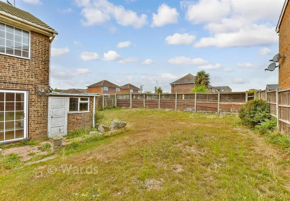 Rear Garden - Beach Approach, Warden Bay, Kent - Wards of Kent