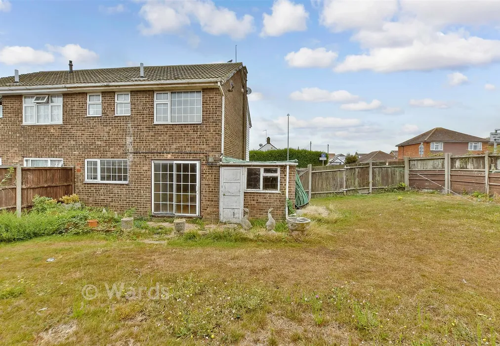 Rear Garden - Beach Approach, Warden Bay, Kent - Wards of Kent