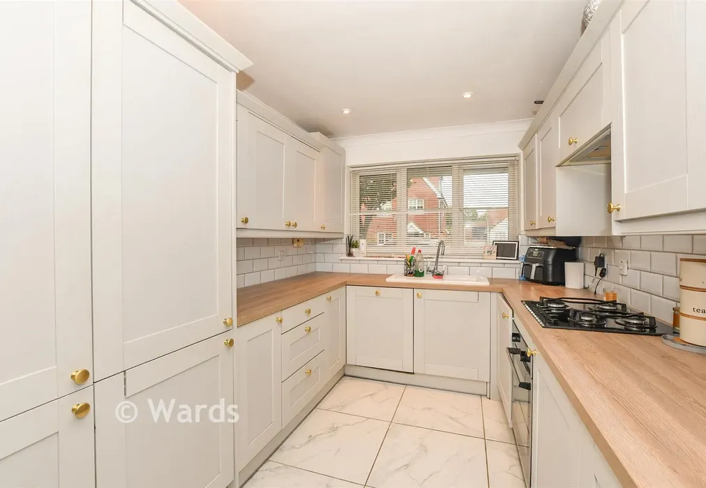 Kitchen - Finch Close, Faversham, Kent - Wards of Kent