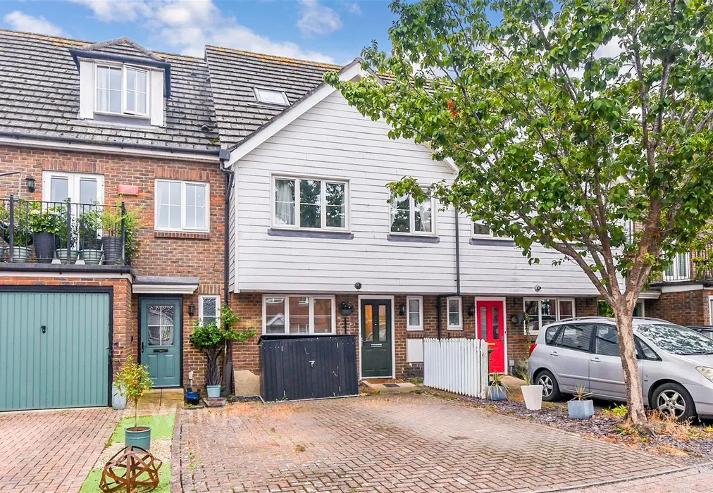 External (Web) - Finch Close, Faversham, Kent - Wards of Kent