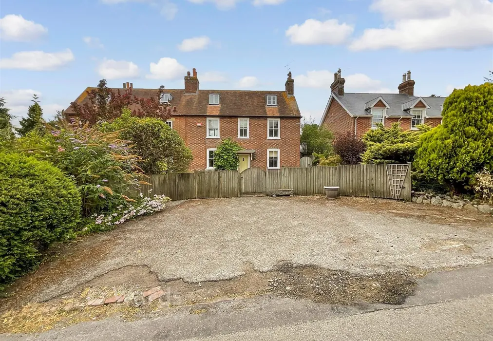 Front Parking - The Street, Barham, Canterbury, Kent - Wards of Kent