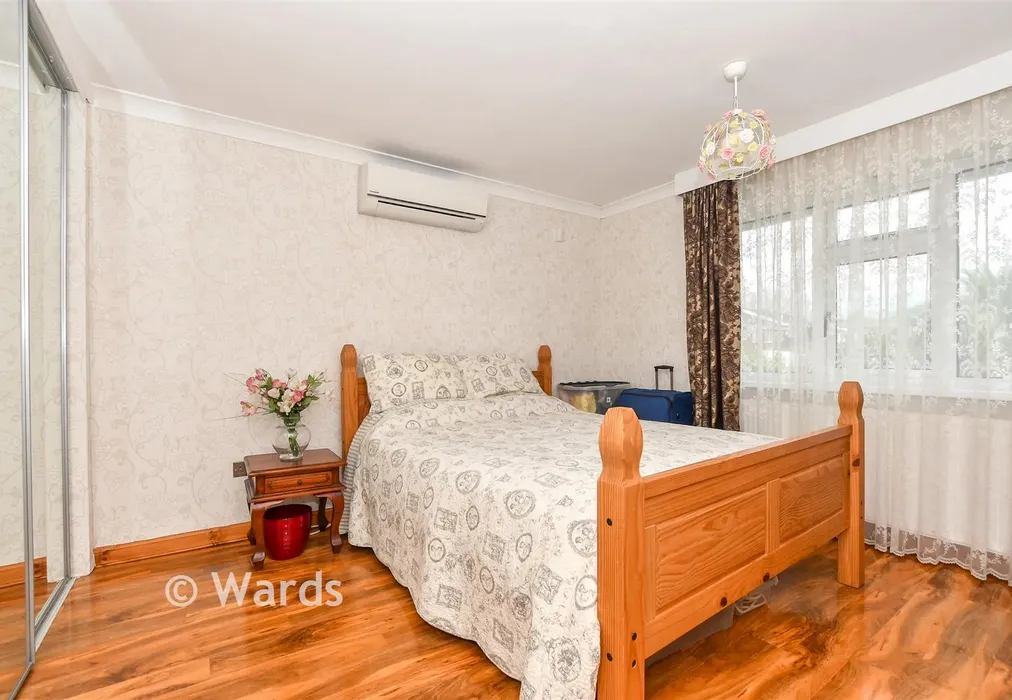 Bedroom 2 - Beach Approach, Warden Bay, Sheerness, Kent - Wards of Kent