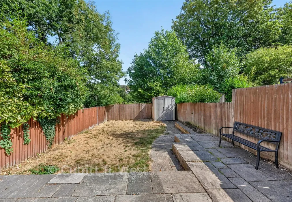 Garden - Wilmot Road, Purley, Surrey - Wards of Kent