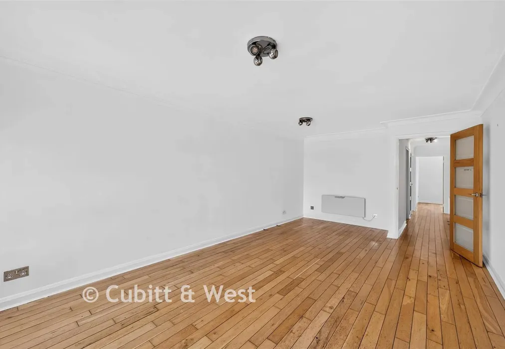 Lounge - Pound Road, Banstead, Surrey - Wards of Kent