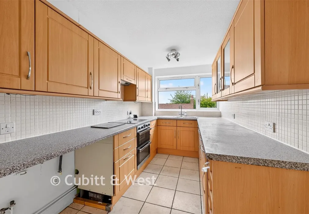 Kitchen - Pound Road, Banstead, Surrey - Wards of Kent