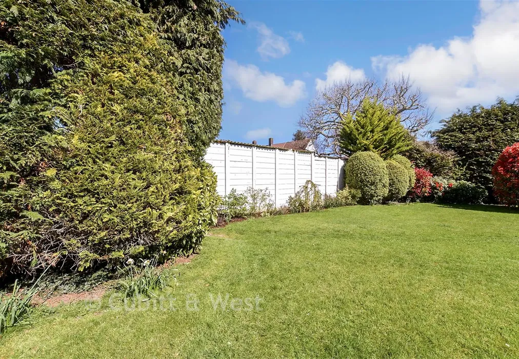 Communal Gardens - Pound Road, Banstead, Surrey - Wards of Kent