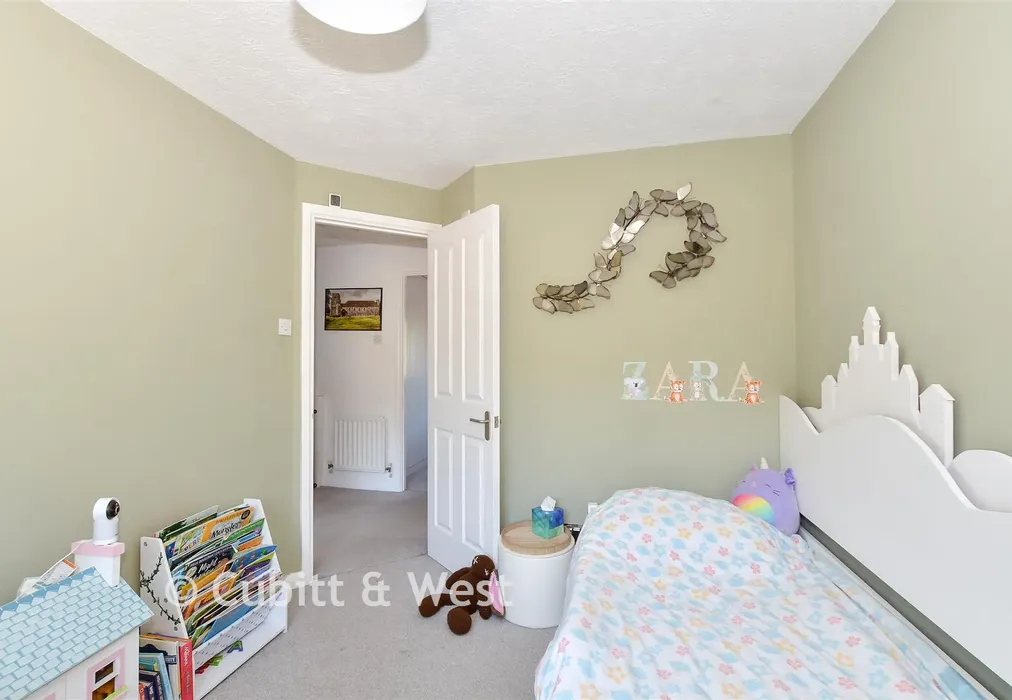 Bedroom 2 - Longsdon Way, Caterham, Surrey - Wards of Kent