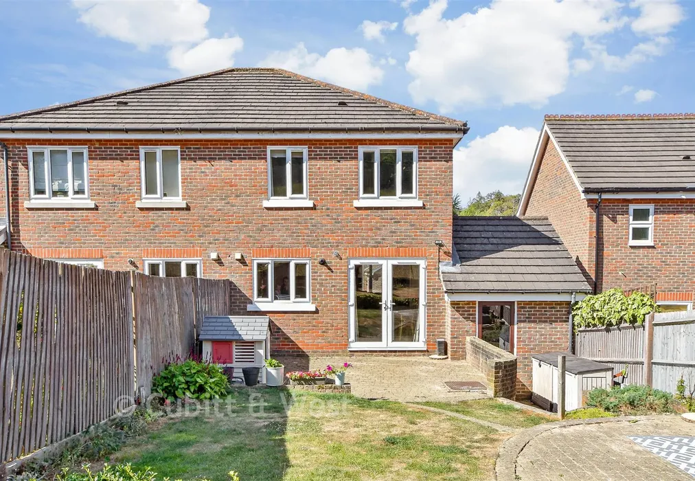 Rear Garden - Longsdon Way, Caterham, Surrey - Wards of Kent