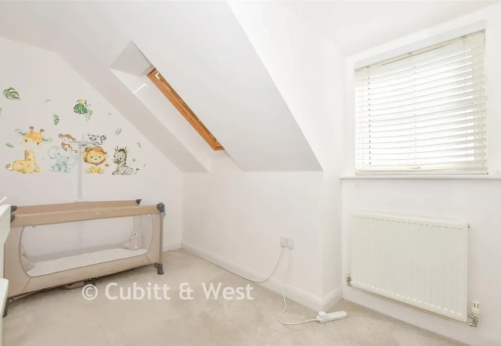 Bedroom 3 - Daffodil Way, Havant, Hampshire - Wards of Kent
