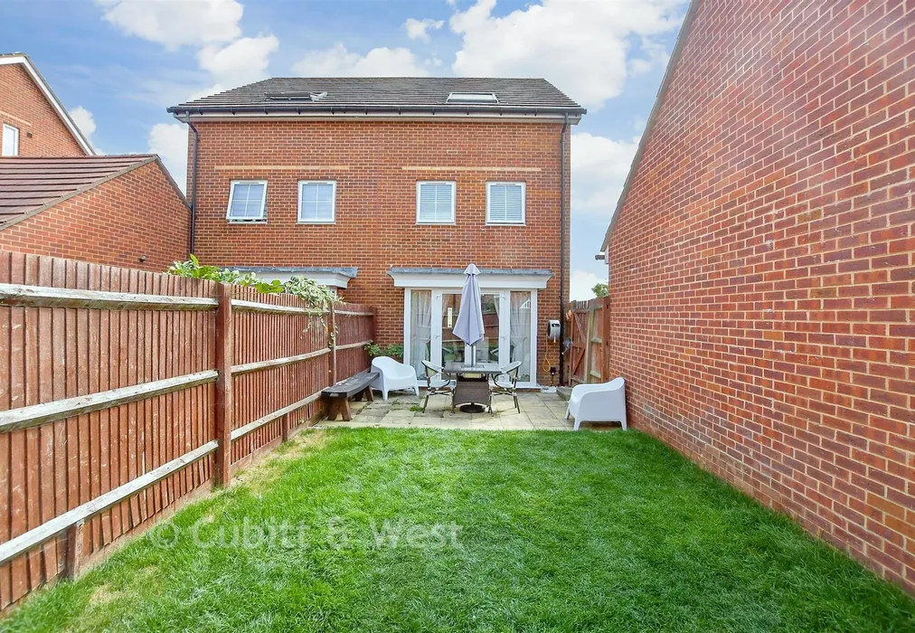 Rear Elevation - Daffodil Way, Havant, Hampshire - Wards of Kent