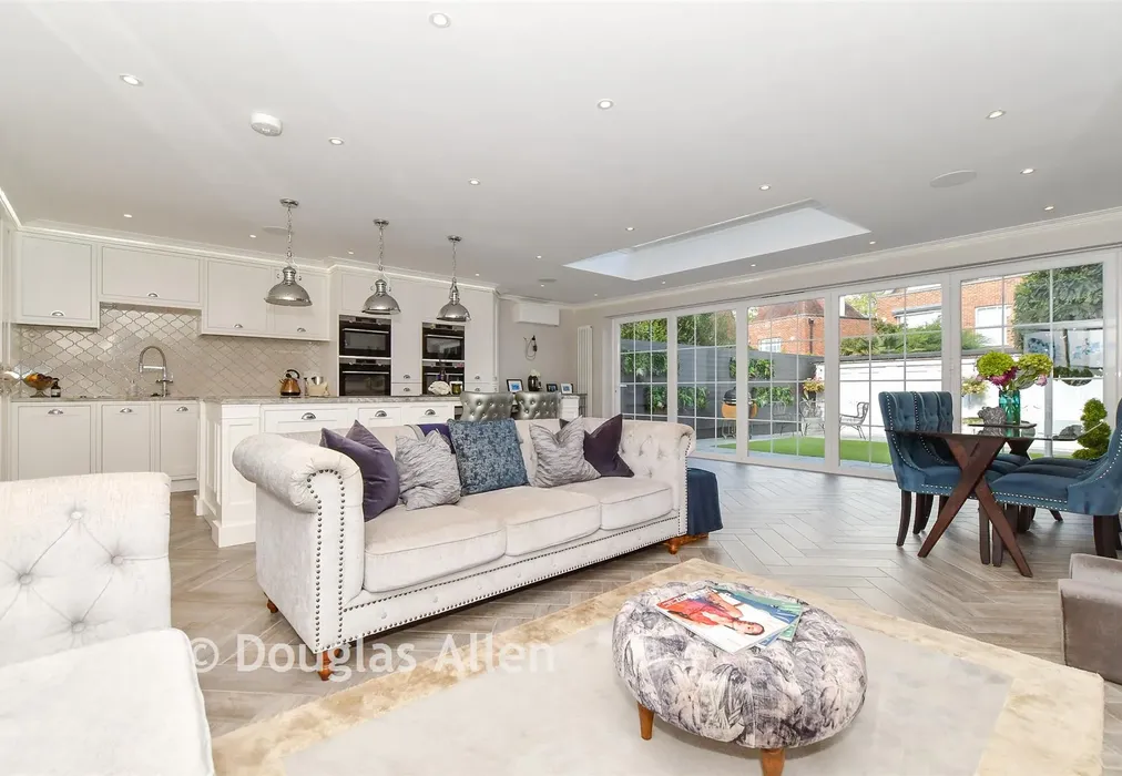 Kitchen/Family Area - Theydon Grove, Epping, Essex - Wards of Kent