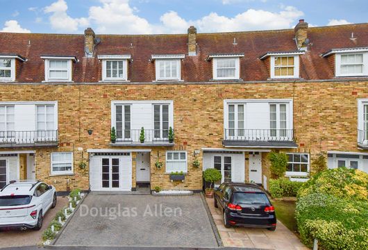 Theydon Grove, Epping, Essex - Wards of Kent