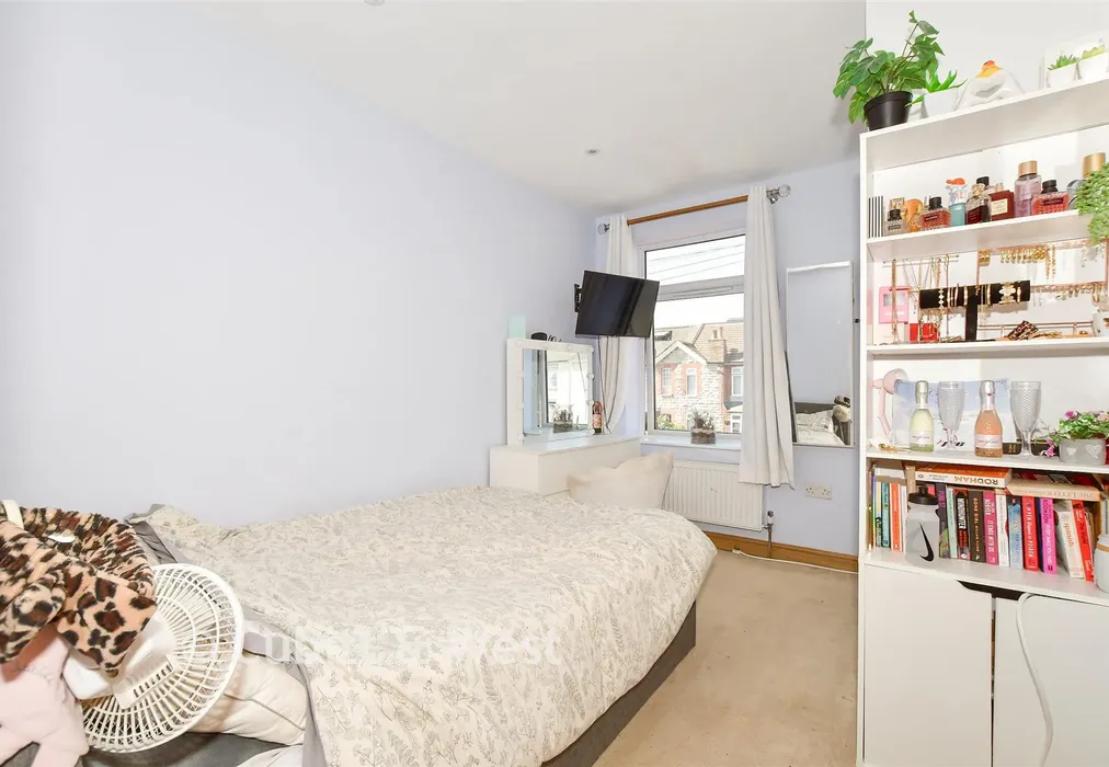 Bedroom 2 - Monson Road, Redhill, Surrey - Wards of Kent