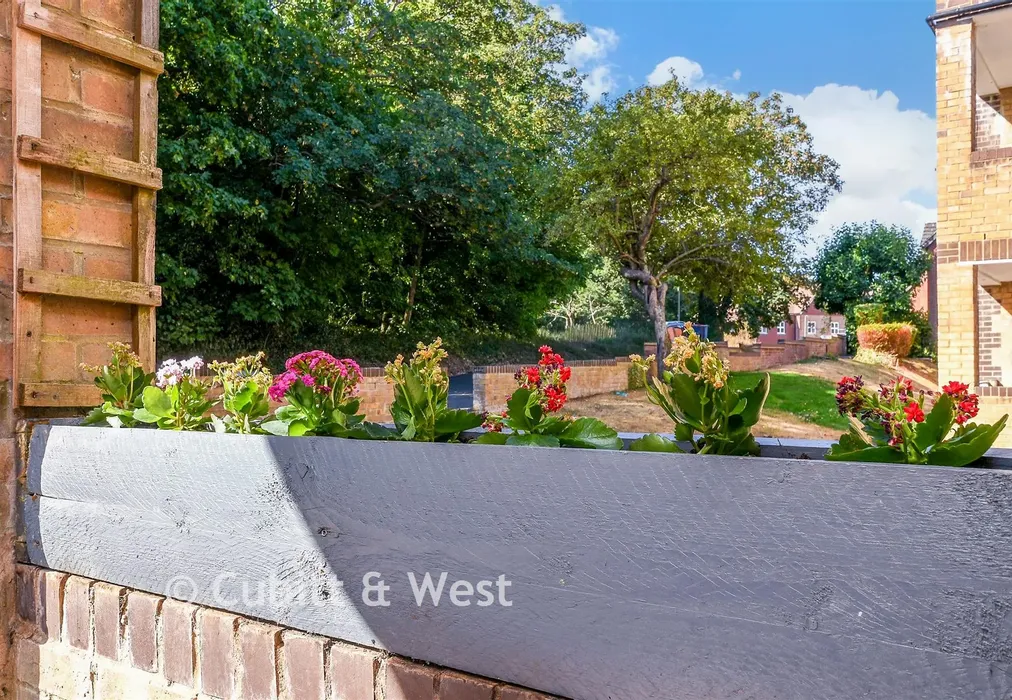 External Feature - Elm Road, Redhill, Surrey - Wards of Kent