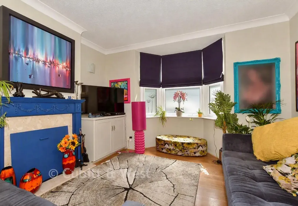 Living Room - Povey Cross Road, Horley, Surrey - Wards of Kent