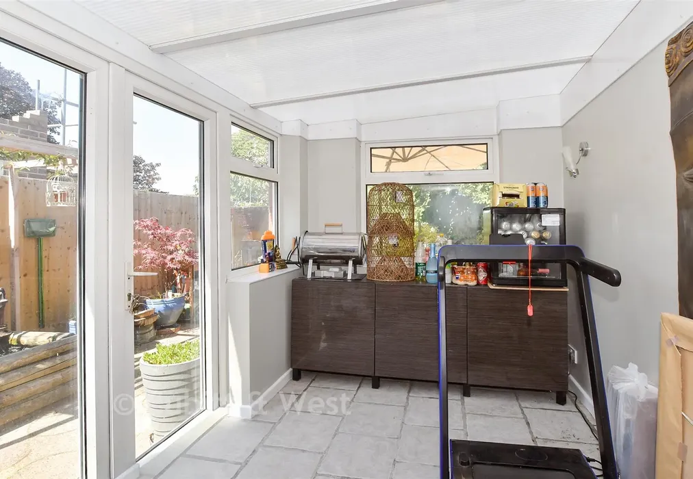 Conservatory - Povey Cross Road, Horley, Surrey - Wards of Kent