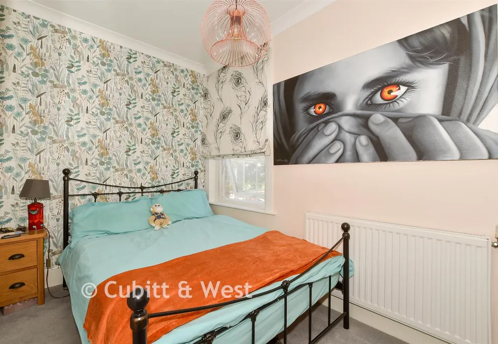 Bedroom 2 - Povey Cross Road, Horley, Surrey - Wards of Kent