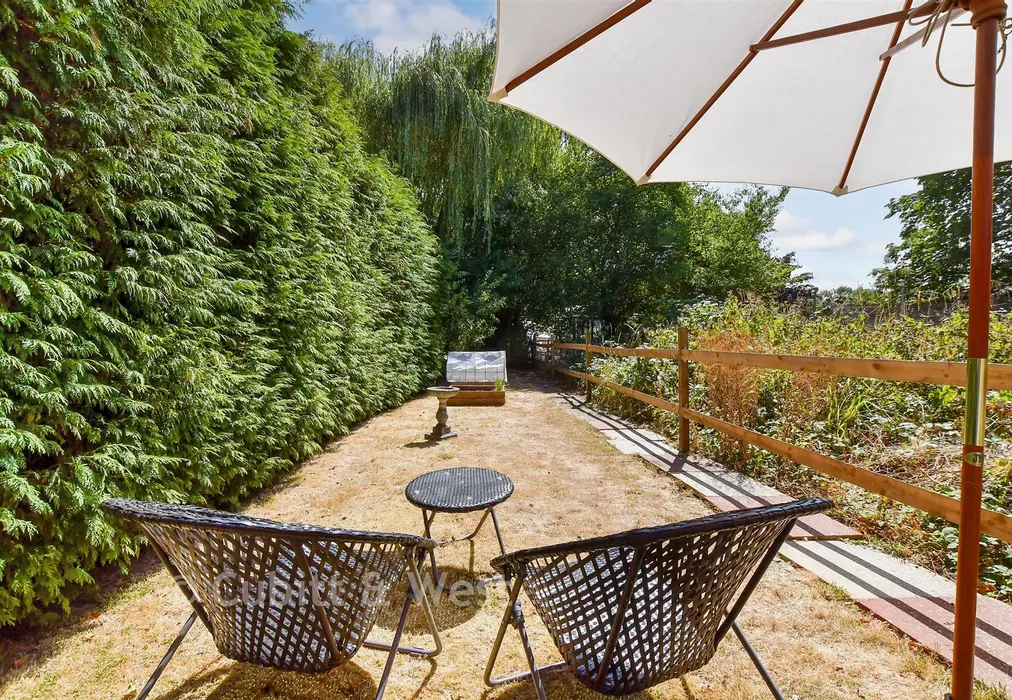 Rear Garden - Povey Cross Road, Horley, Surrey - Wards of Kent