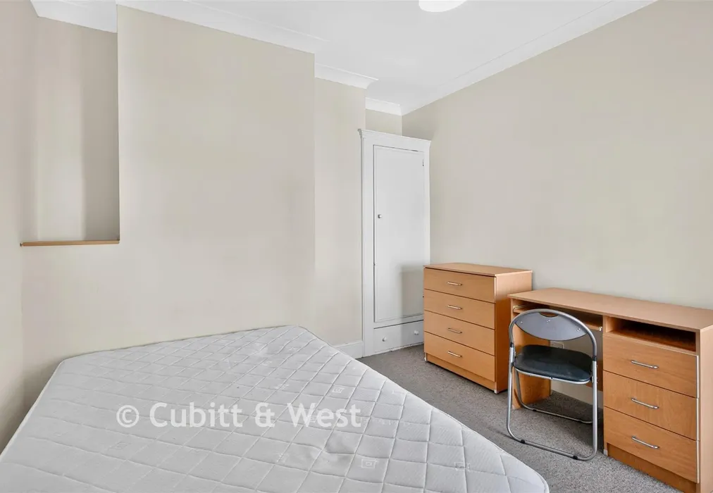 Bedroom 2 - Bath Road, Southsea, Hampshire - Wards of Kent