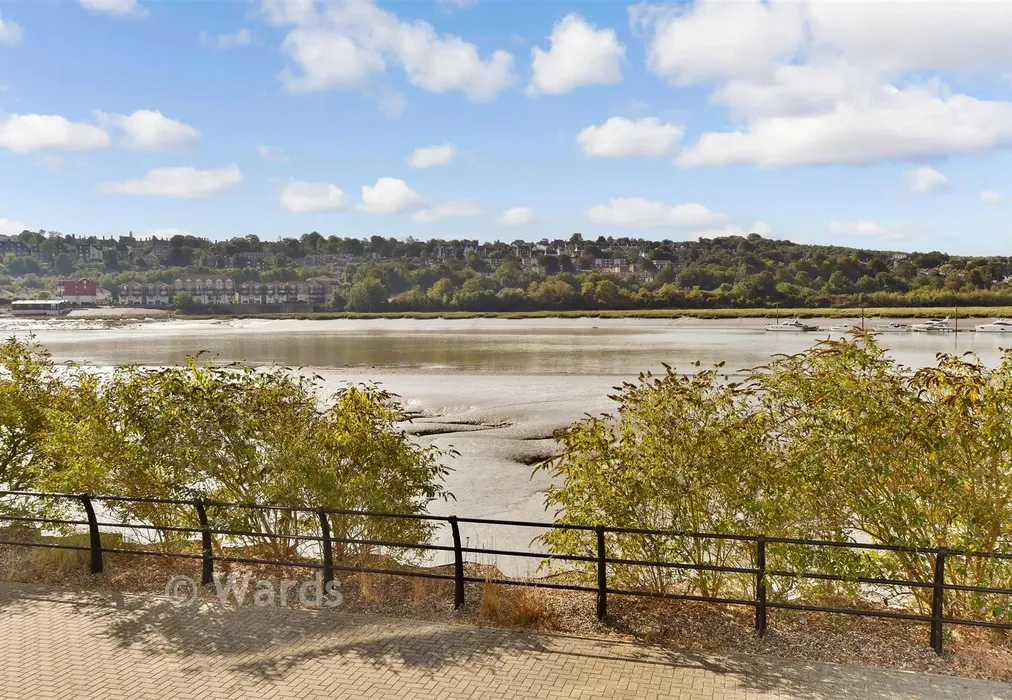 Surrounding Area - Knights Templar Way, Strood, Rochester, Kent - Wards of Kent
