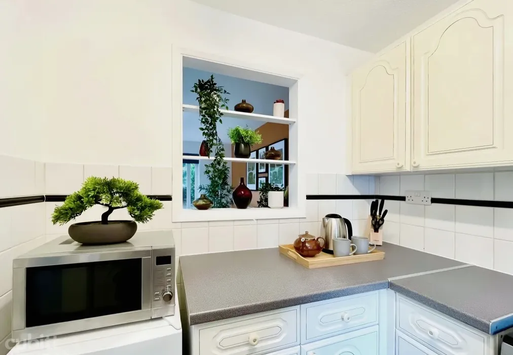 Kitchen Feature Shot - Osney Close, Crawley, RH11 - Wards of Kent