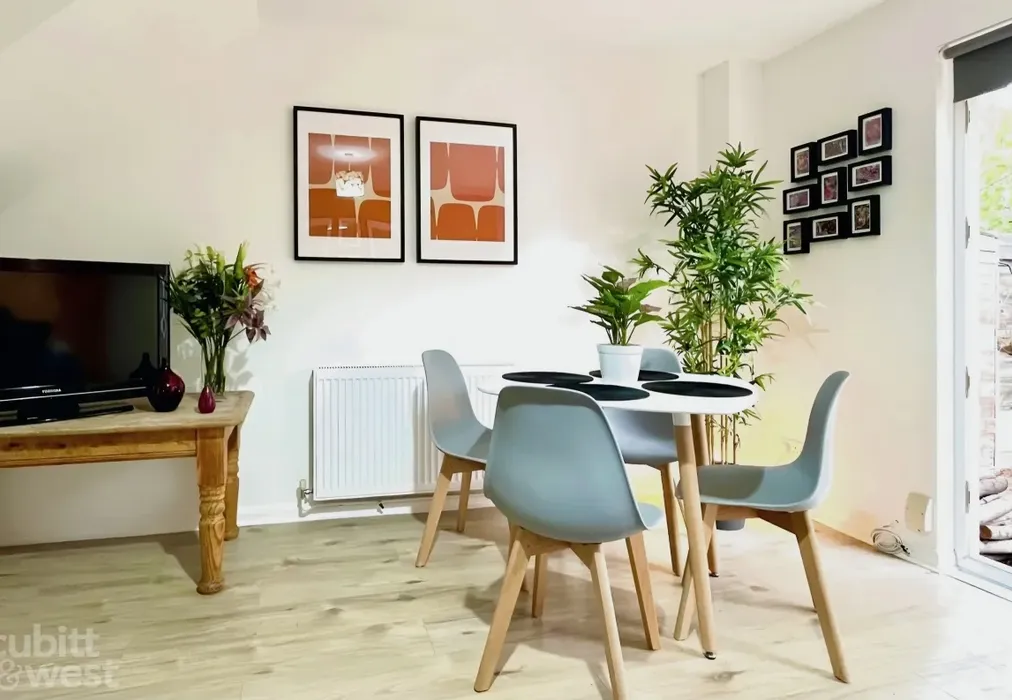 Dining Area - Osney Close, Crawley, RH11 - Wards of Kent
