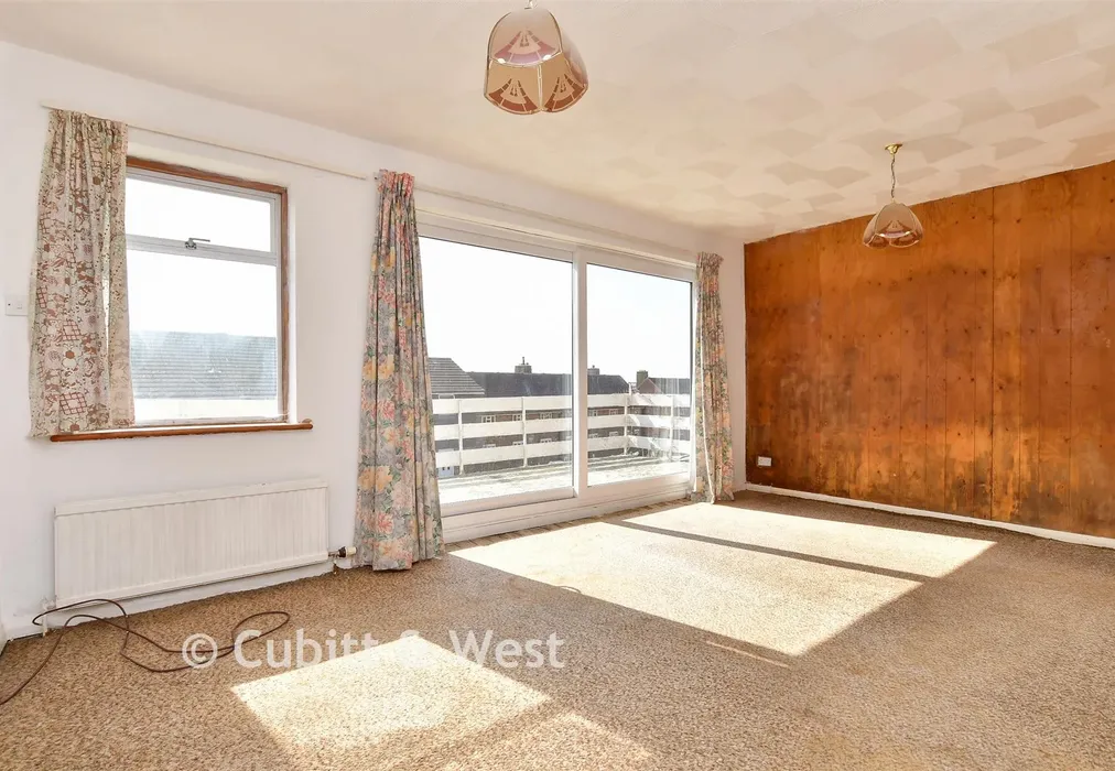 Lounge - Lambourne Road, Brighton, East Sussex - Wards of Kent