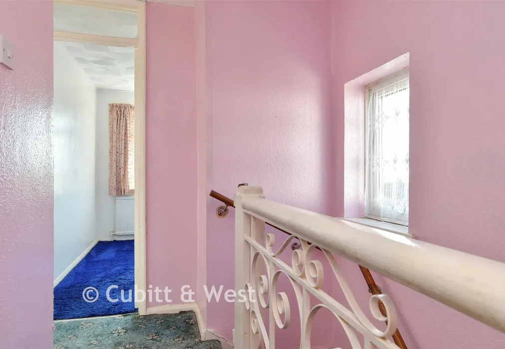 Landing - Lambourne Road, Brighton, East Sussex - Wards of Kent