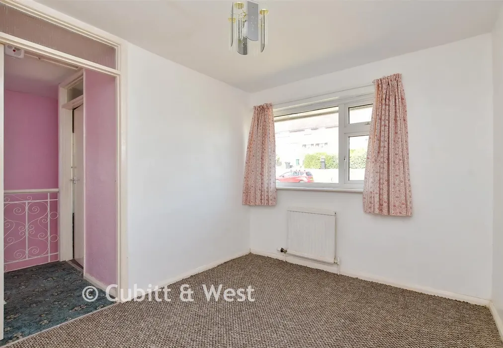 Bedroom 2 - Lambourne Road, Brighton, East Sussex - Wards of Kent