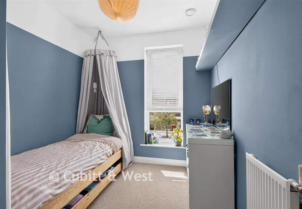 Bedroom 3 - Prinsted Gardens, Southbourne, West Sussex - Wards of Kent