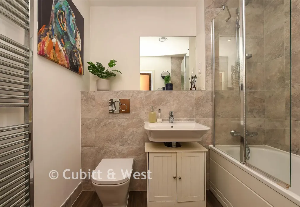 Bathroom - Marketfield Way, Redhill, Surrey - Wards of Kent