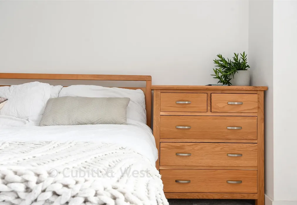 Internal Lifestyle Photograph - Marketfield Way, Redhill, Surrey - Wards of Kent