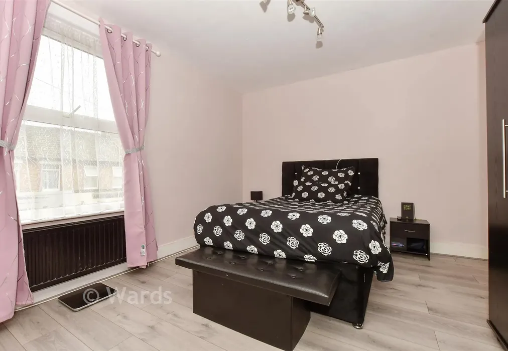 Bedroom 1 - Odo Road, Dover, Kent - Wards of Kent